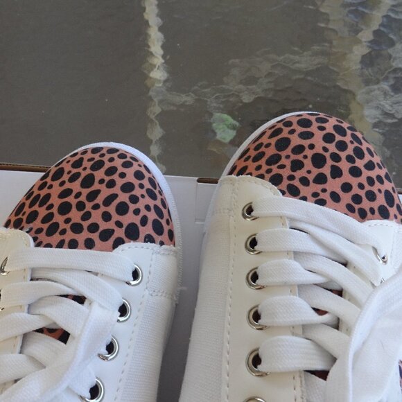 Jelly Pop stylish flat sneaker, cream, Chita print, like new, 9, - Picture 8 of 8